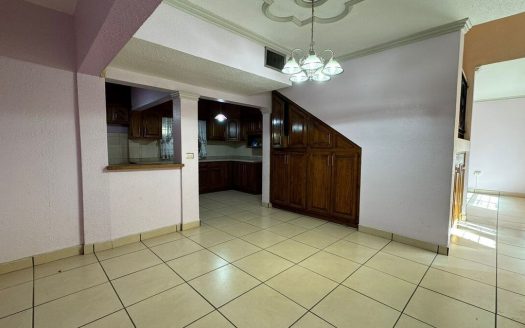 CASA EN RENTA RESIDENCIAL UNIVERSIDAD