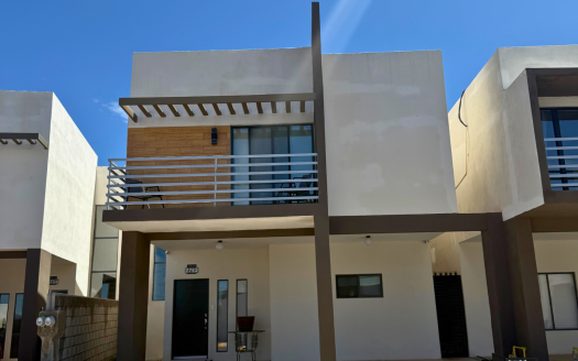 CASA EN RENTA EN EL RELIZ