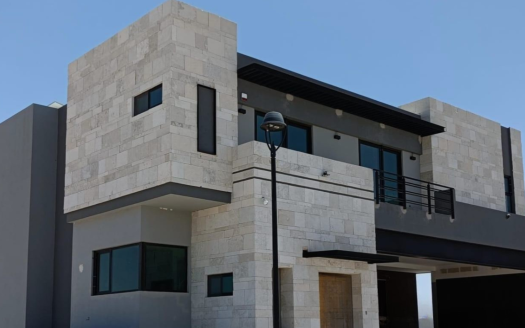 RESIDENCIA EN VENTA ZONA VALLES