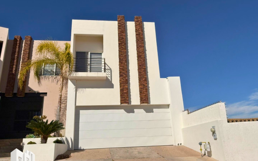 RESIDENCIA EN VENTA BOSQUES DEL REJON