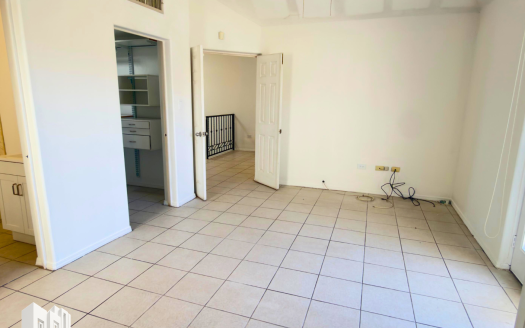 CASA EN RENTA CERRADA VISTA REAL