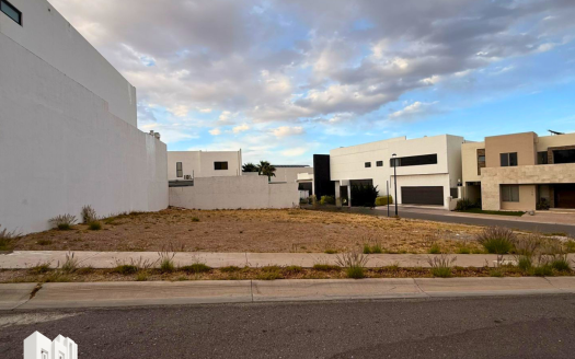 TERRENO EN VENTA LOMAS DE SAN CHARBEL