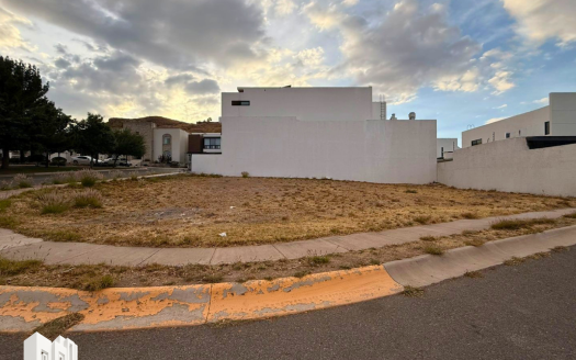 TERRENO EN VENTA LOMAS DE SAN CHARBEL