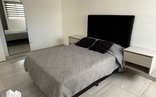 CASA AMUEBLADA EN RENTA EN LA CANTERA