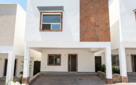 CASA AMUEBLADA EN RENTA EN LA CANTERA