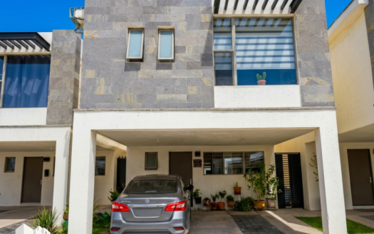 CASA EN VENTA EN MONTICELLO II