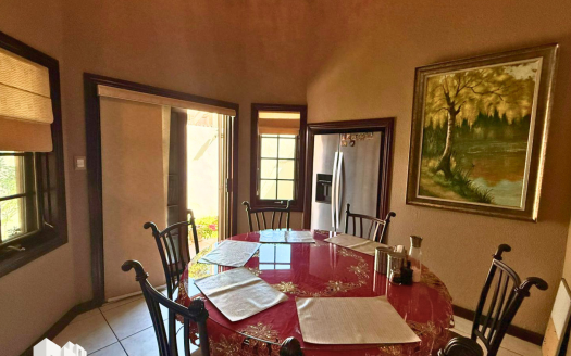 RESIDENCIA EN RENTA FRACCIONAMIENTO LOMAS DEL VALLE