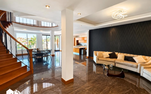 RESIDENCIA EN VENTA ZONA DE CANTERAS