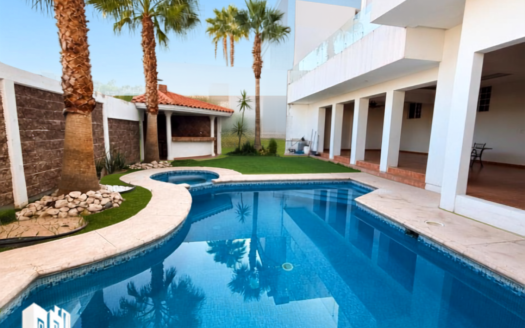 RESIDENCIA EN VENTA ZONA DE CANTERAS